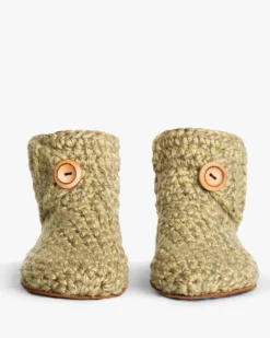 Kingdom of Wow home slippers green