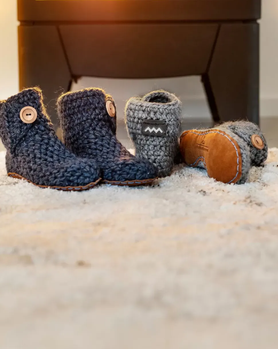 Kingdom of Wow home slippers dark grey